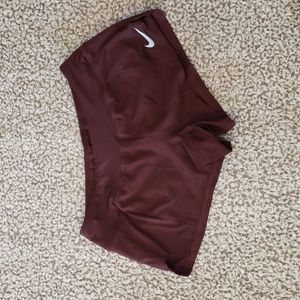Nike Dri-Fit Athletic Shorts Women's Maroon Size Medium